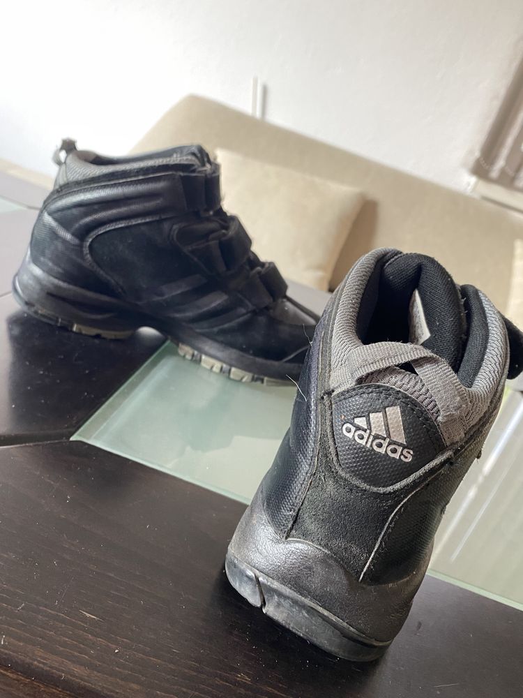 Дамски маратонки Adidas gore tex