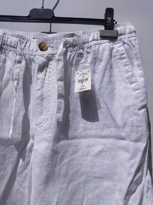 Pantaloni scurți din in.