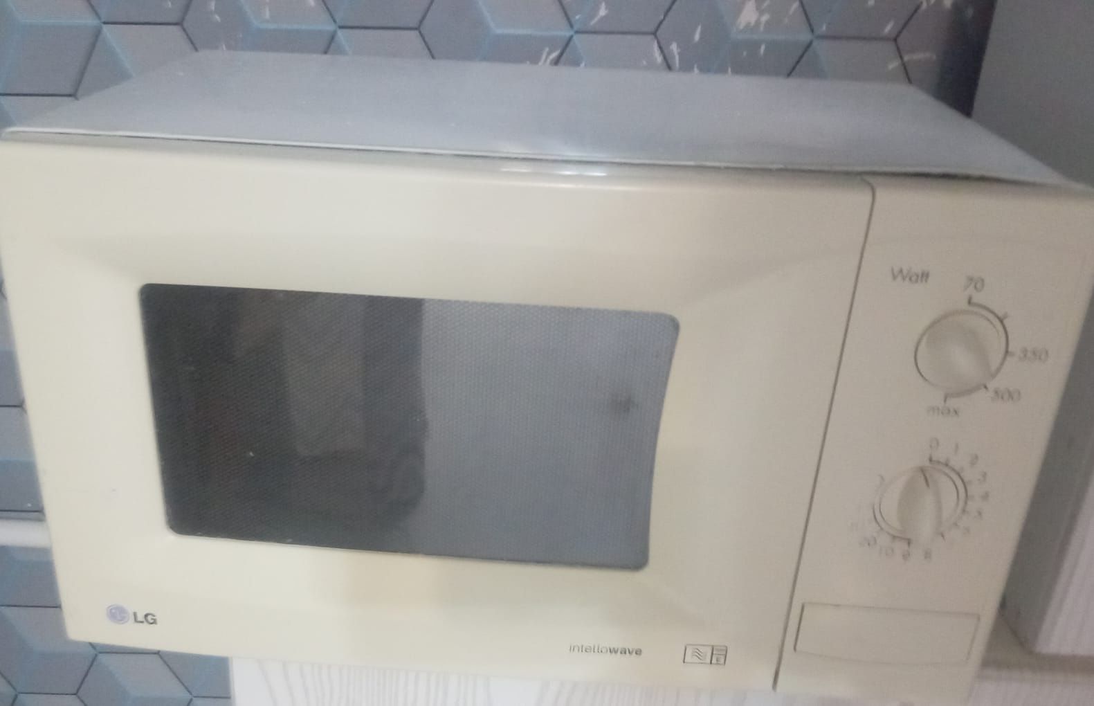 Продам микроволновую печь