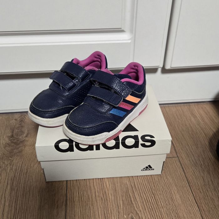 Маратонки момиче 22 номер