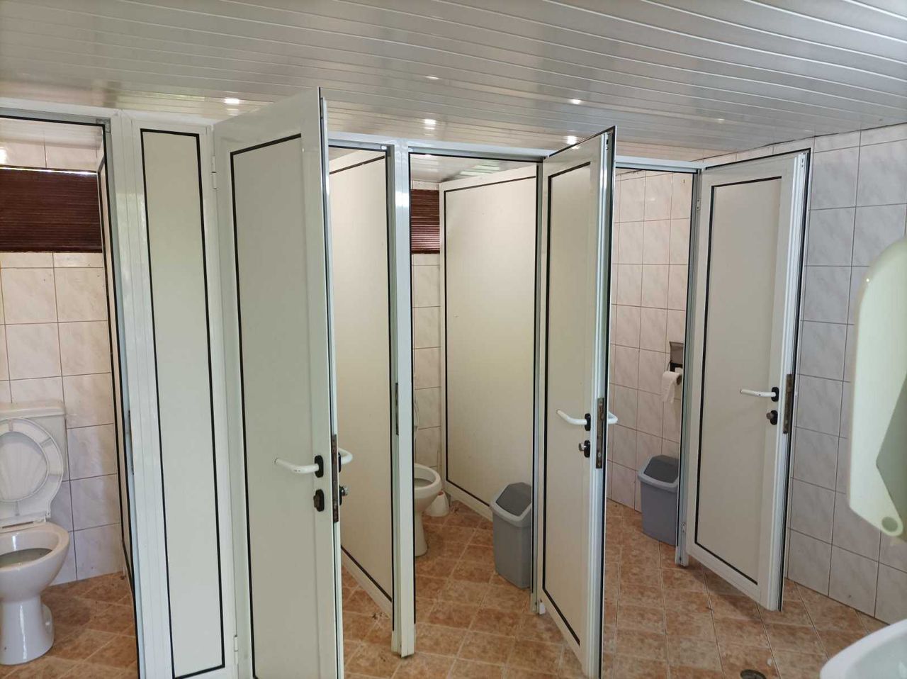 Продава се Заведение в Каварна - 2719 кв.м за 52 €/кв.м - Снимка #23