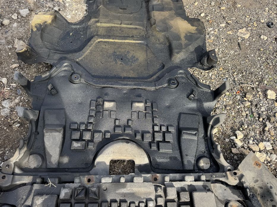 Кора под броня, двигател и скоростна кутия за Mercedes E класа W212