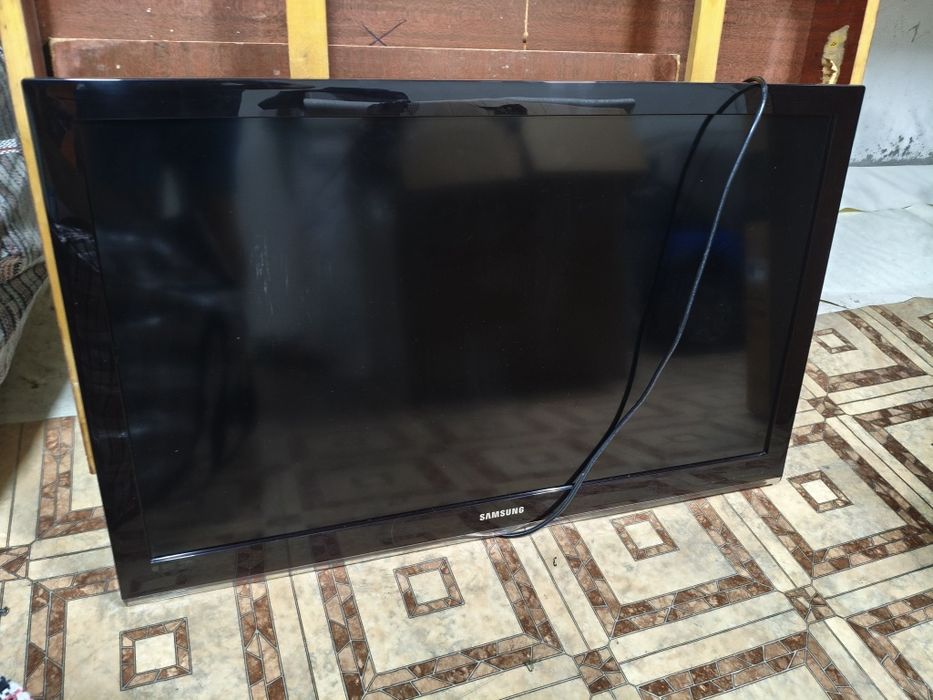 Продам телевизор lg без смарт тв