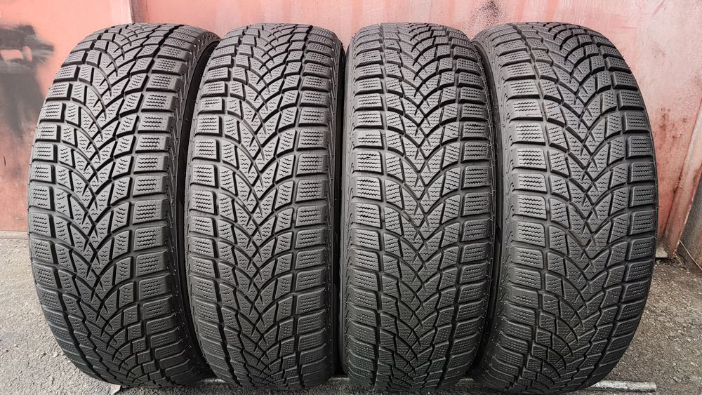 4бр. зимни гуми 195/55/16 Dayton, dot22
dot22
7.5/7.9mm
Добро състояни