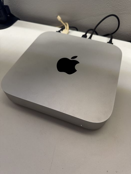 Mac Mini M2 512 GB si 24 GB RAM cu factura