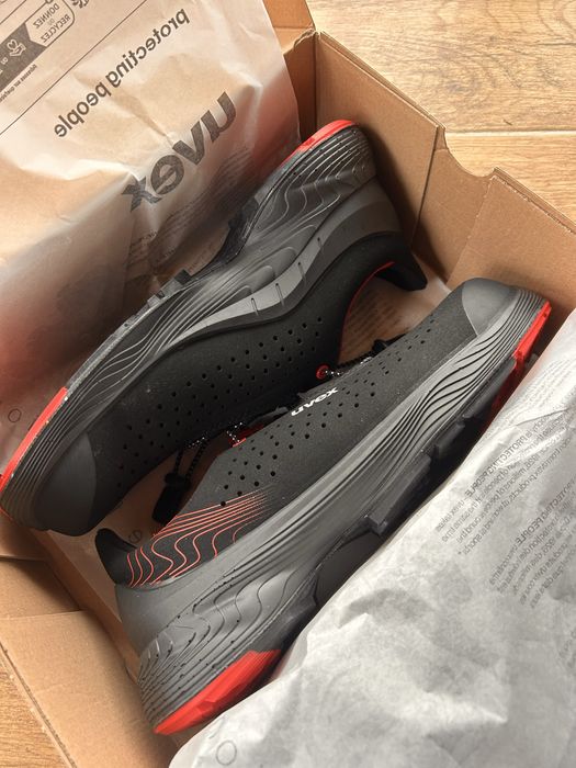 Pantofi de protecție UVEX – mărimea 43 – NOI, în cutie