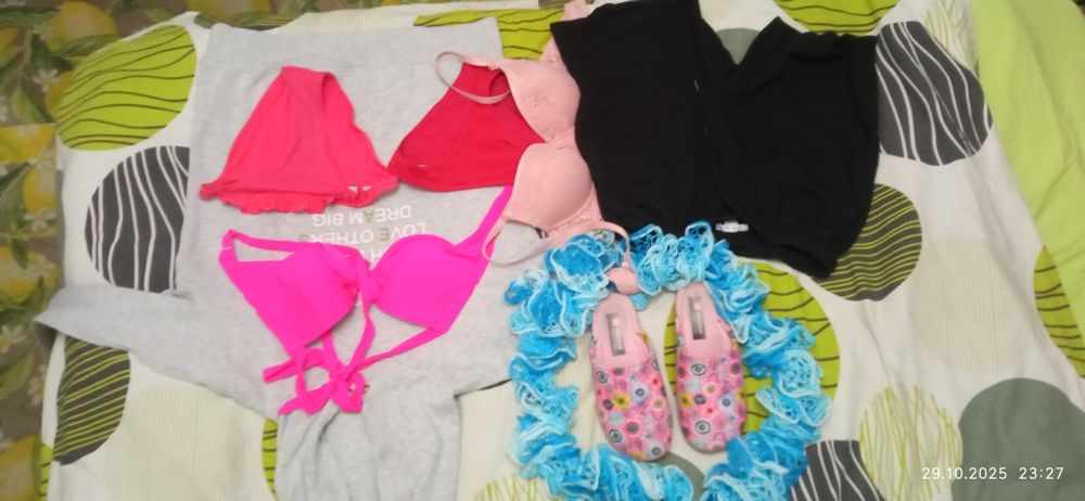 Дамски дрехи! Подарявам!