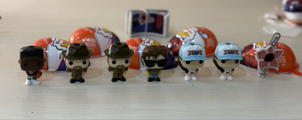 продаю/обмениваю фигурки «очень странные дела»