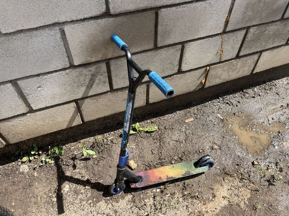 Продам трюковой самокат детский