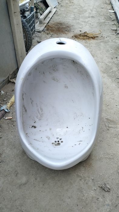 Писсуар настенный