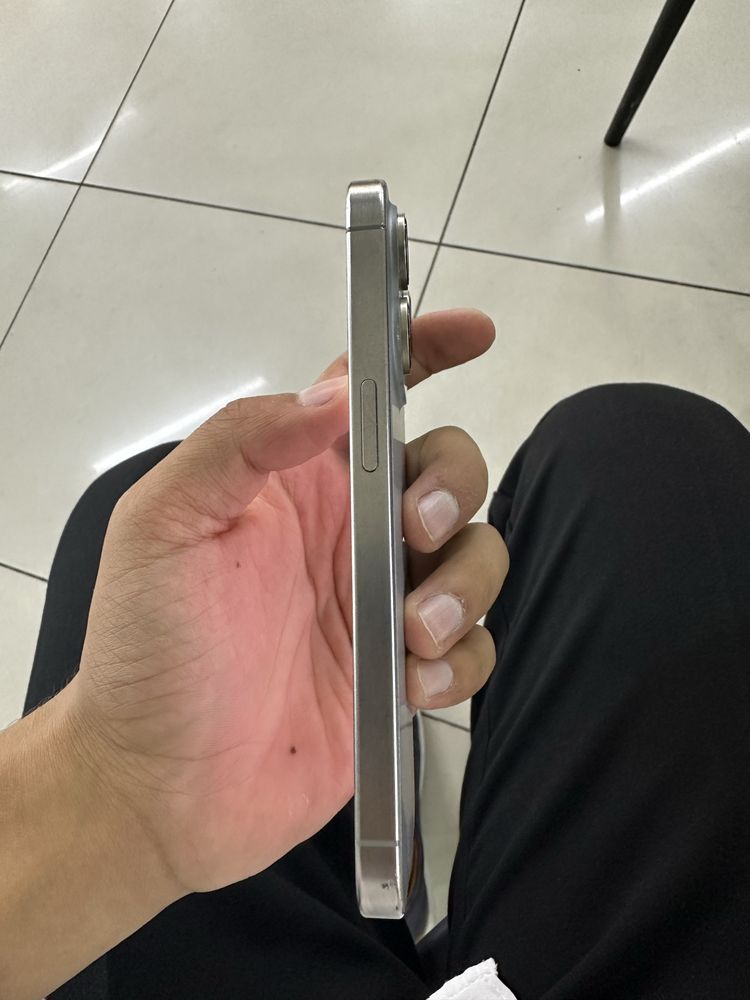 iPhone 15pro 256gb