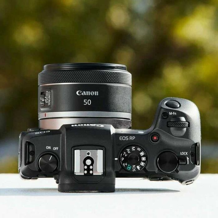 Фотоаппарат CANON EOS RP объектив RF 50MM F1.8