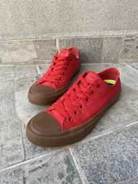 CONVERSE Chuck Taylor II UNISEX (39)