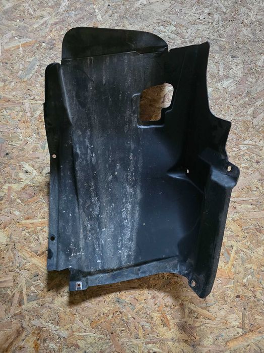 Carenaj dreapta fata BMW Seria 1 E87