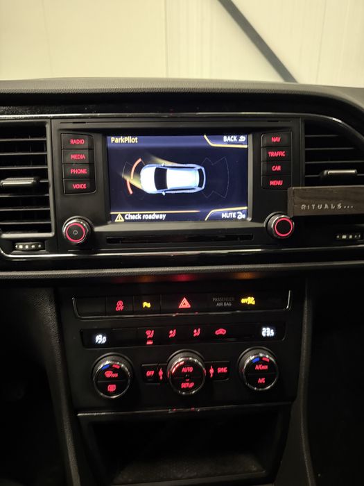 Seat Leon ST /  Matrix Led / 1.6 Tdi 110cp / Alcantara / Rate