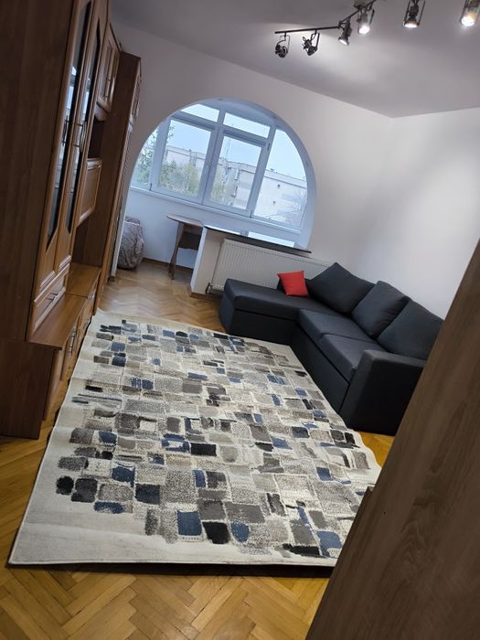 Apartament 2 camere decomandat Central(Piata Mare)cu centrala termica