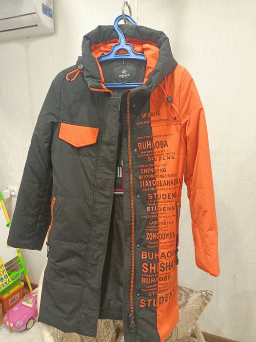 Куртка весна-осень для девочки подростка б/у