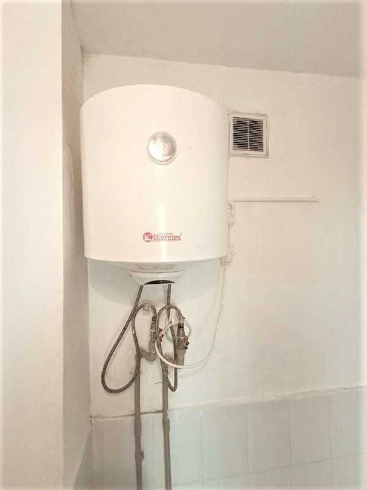 Сдается 1ком.кв. 30м2, 2/5эт, 100тыс. в мес, Лесная поляна дом17