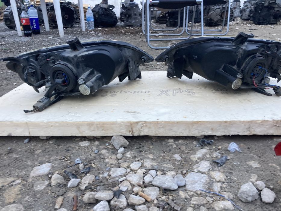 Оригинални фарове за Мазда 2 2002- 2006