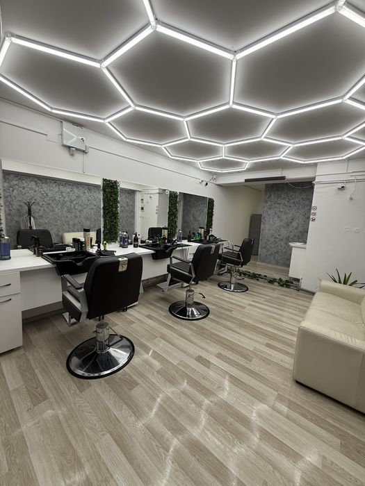 Inchiriez Post Frizerie