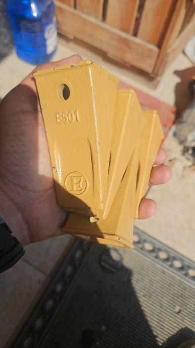 Dinti cupa excavator j350 cu lama hardox