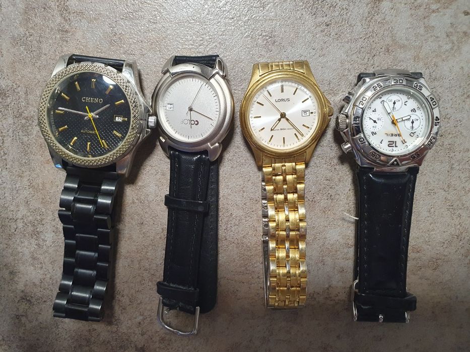 2 ceasuri mecanice 2 ceasuri pe baterie