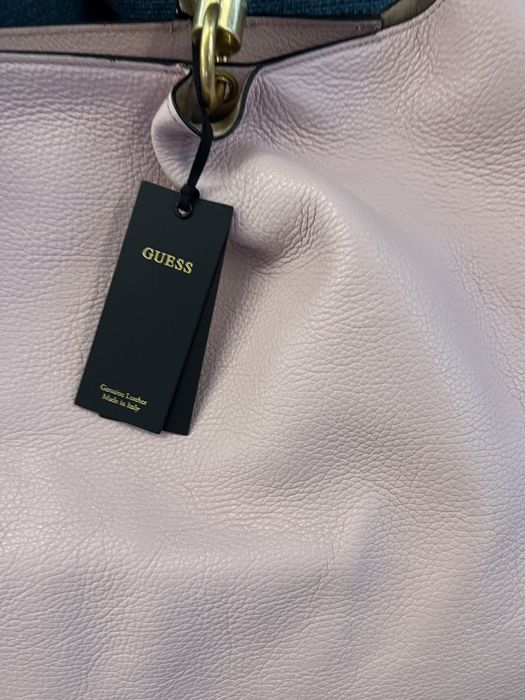 Чанта GUESS.Нова, XL size. С етикети,торбичка,всичко от до.100% ориг.
