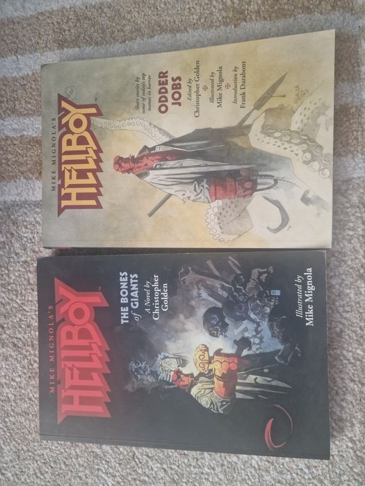 Hellboy новели на английски език