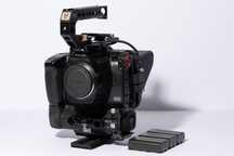 Blackmagic 6K Pro - BMPCC cu Battery Grip si Full Kit Tilta