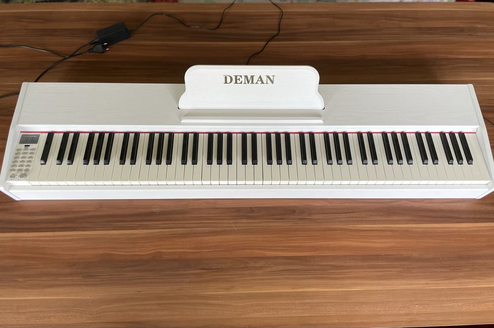 Синтезатор DEMAN почти новый