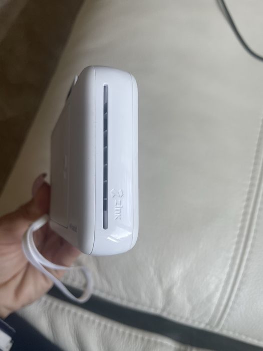 Polaroid фотоапарат за моментни снимки