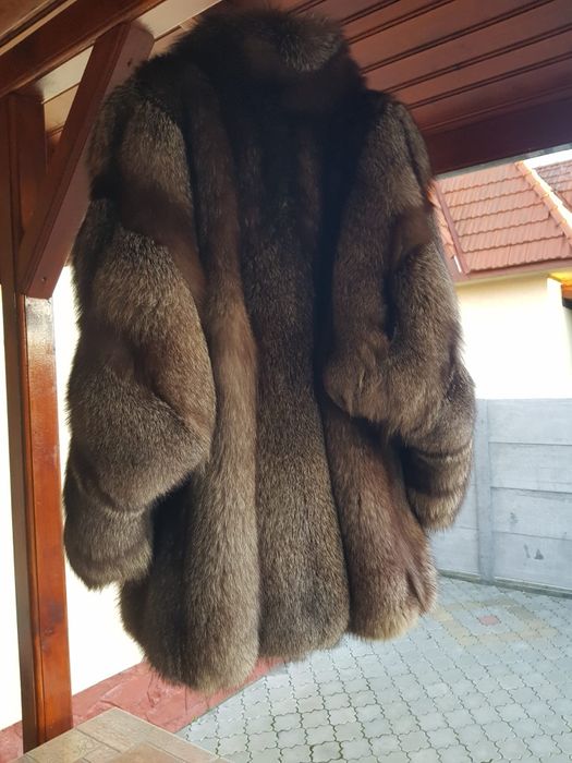 Doua blanuri deosebite