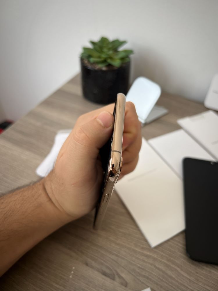 iPhone Xs, НА ЧАСТИ - камера, корпус, дисплей, батерия, букса и др.