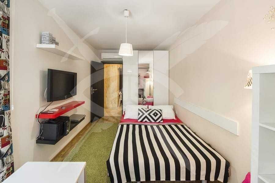 Дава се под наем Тристаен апартамент в Варна, Бриз - 120 кв.м за 575 € - Снимка #5