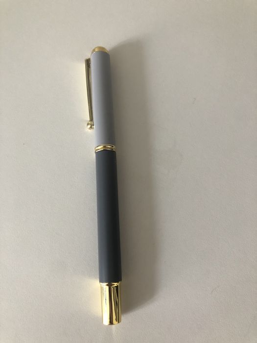 Stilou elegant personalizabil cu penita iridium