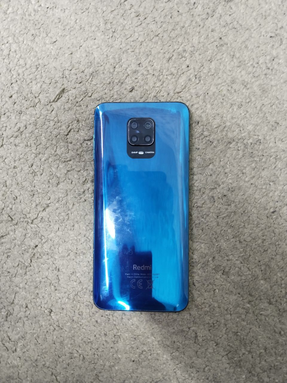 Redmi 9  xolati yaxwi oladganla tel qisn