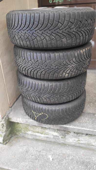 Jante + anvelope 205/55/R16 iarnă mercedes B 180 roti