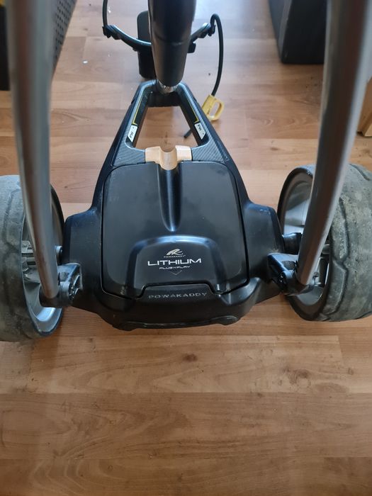 Redus ! Cărucior electric pentru golf