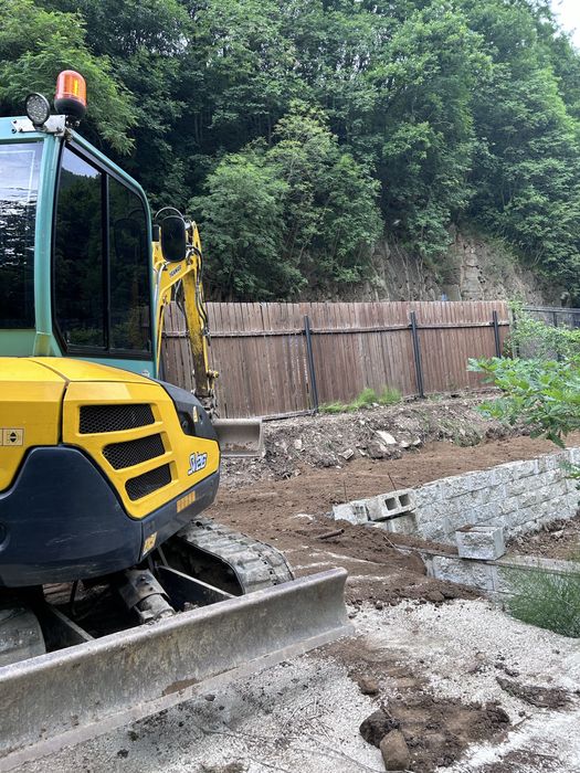 Inchiriez miniexcavator