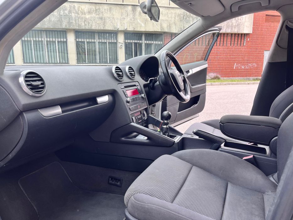 Audi A3 Sportback 2.0 TDI (Десен волан)