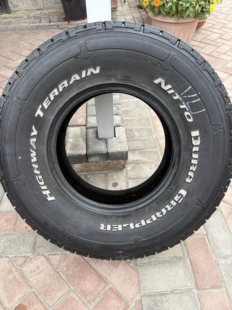 Продам б/у шины Nitto