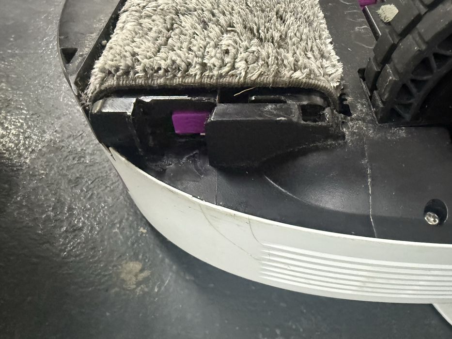 Aspirator robot Eureka J20 Ultra