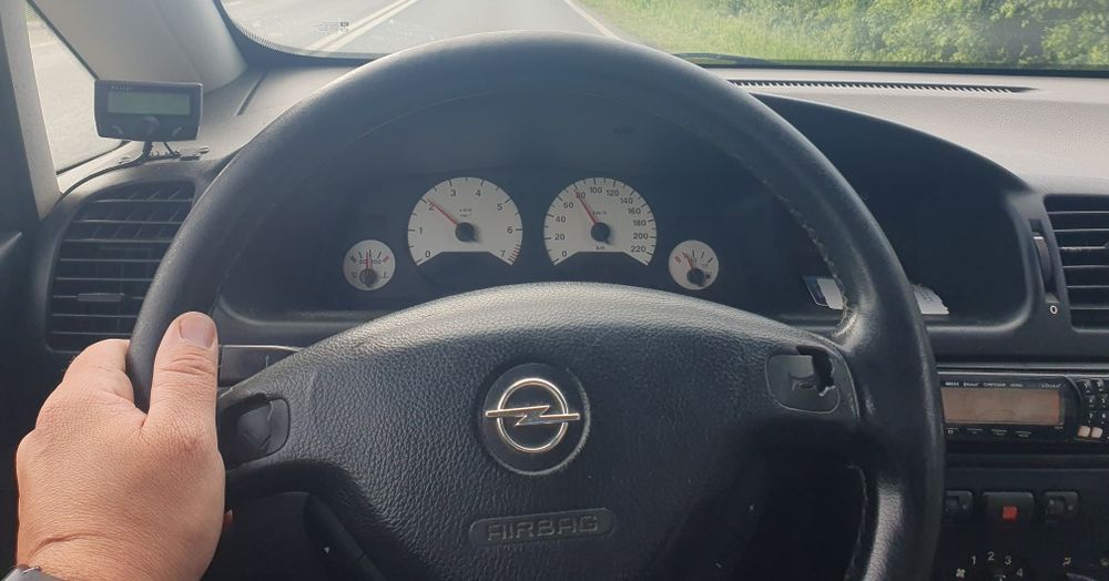 OFERTA!! 2 ZAFIRA la preț de 1!