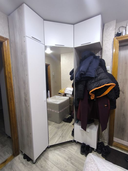 Прехожка, угловая.