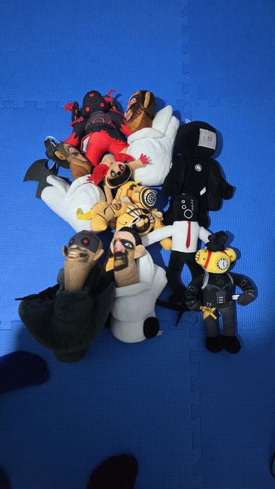 Lot plusuri skibidi toillet