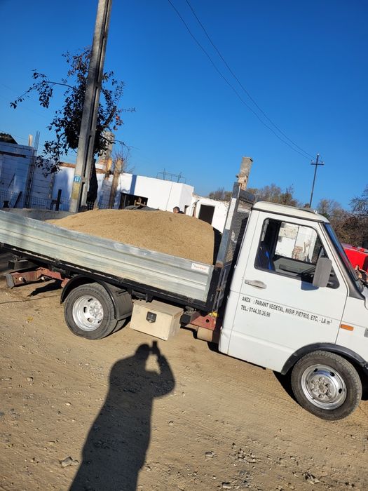 Vând iveco basculabil