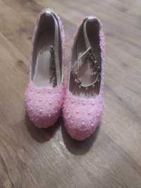 Туфли нежно розовые на платформе размер 37