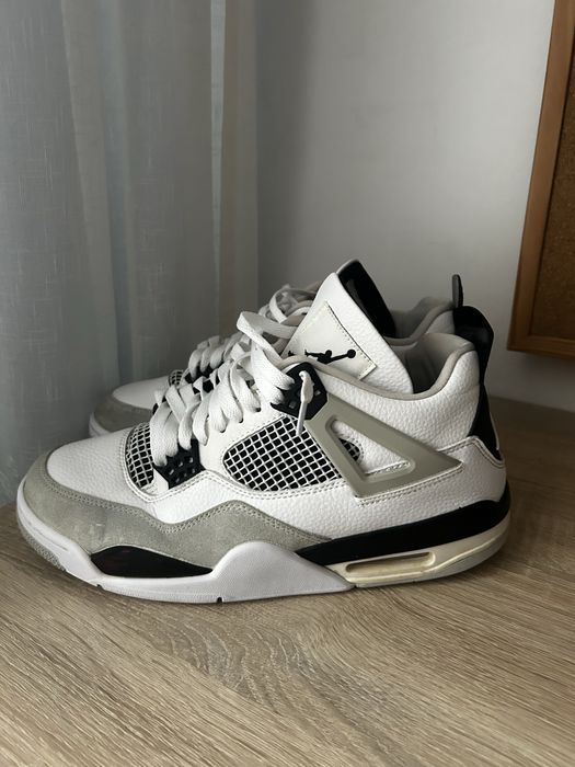 Jordan 4 Military Black