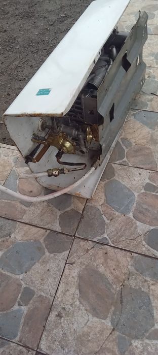 Instant gpl,pentru apa calda in stare buna