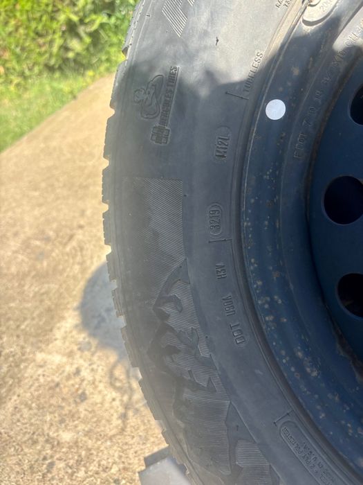 Гуми + железни джанти